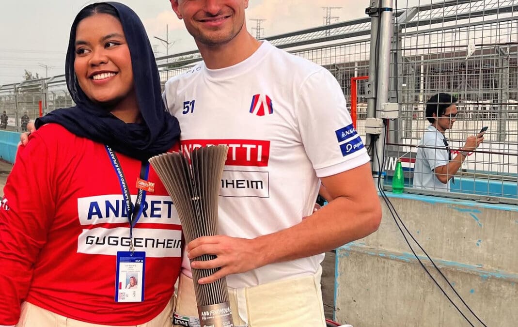 What happens when you become the Y/N in someone’s F1 fanfiction?